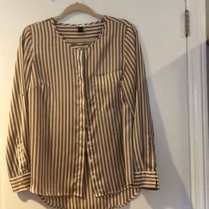 Dana Bachman striped, silky , dressy blouse